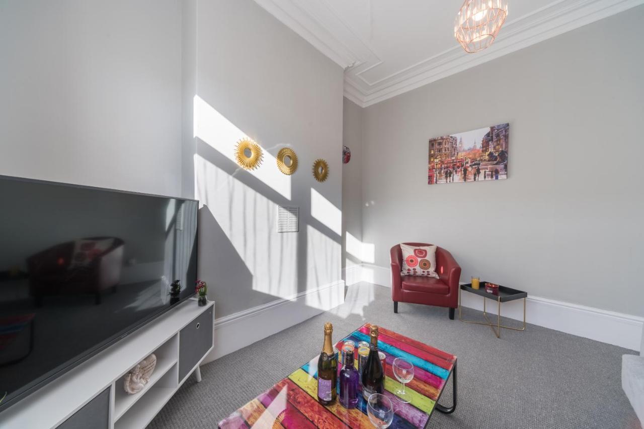 3 Bedroom Saks - 2 Living Area House In Newland Ave Hull Kingston upon Hull Εξωτερικό φωτογραφία